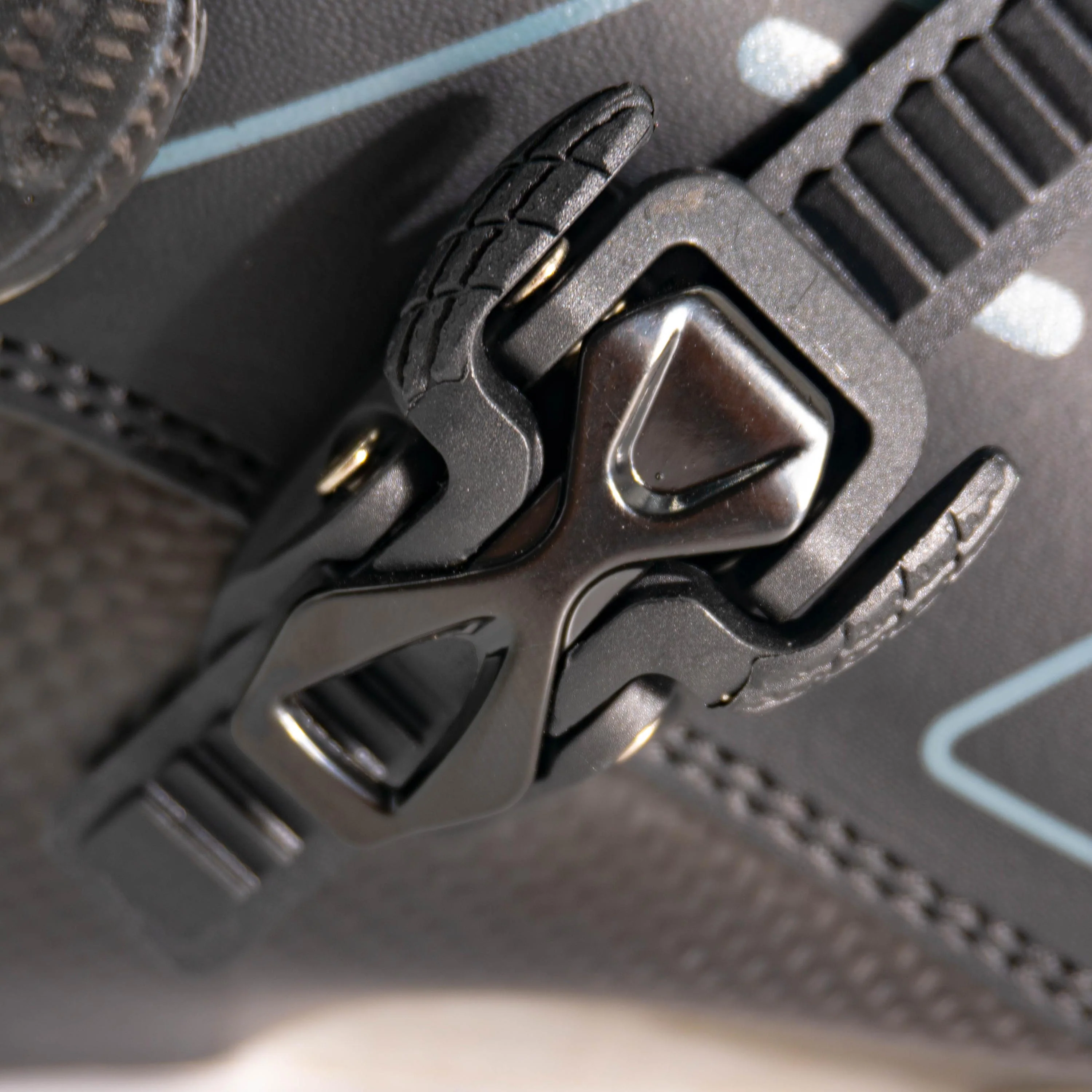 Bota Freeride Urban Negro x Gris - Image 8